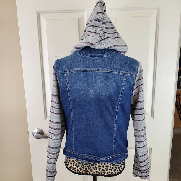 Wallflower Fleece Jean Jacket - Picture 7 of 15